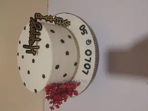 Beautiful Birthday Cake for a Mom.