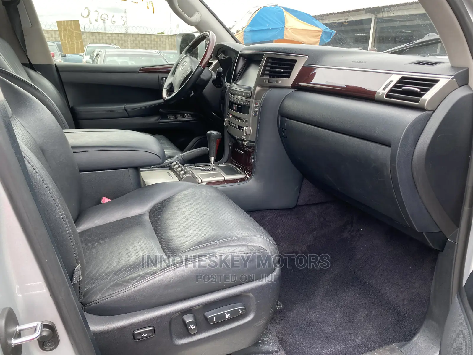 Lexus LX 570 AWD 2013 Silver