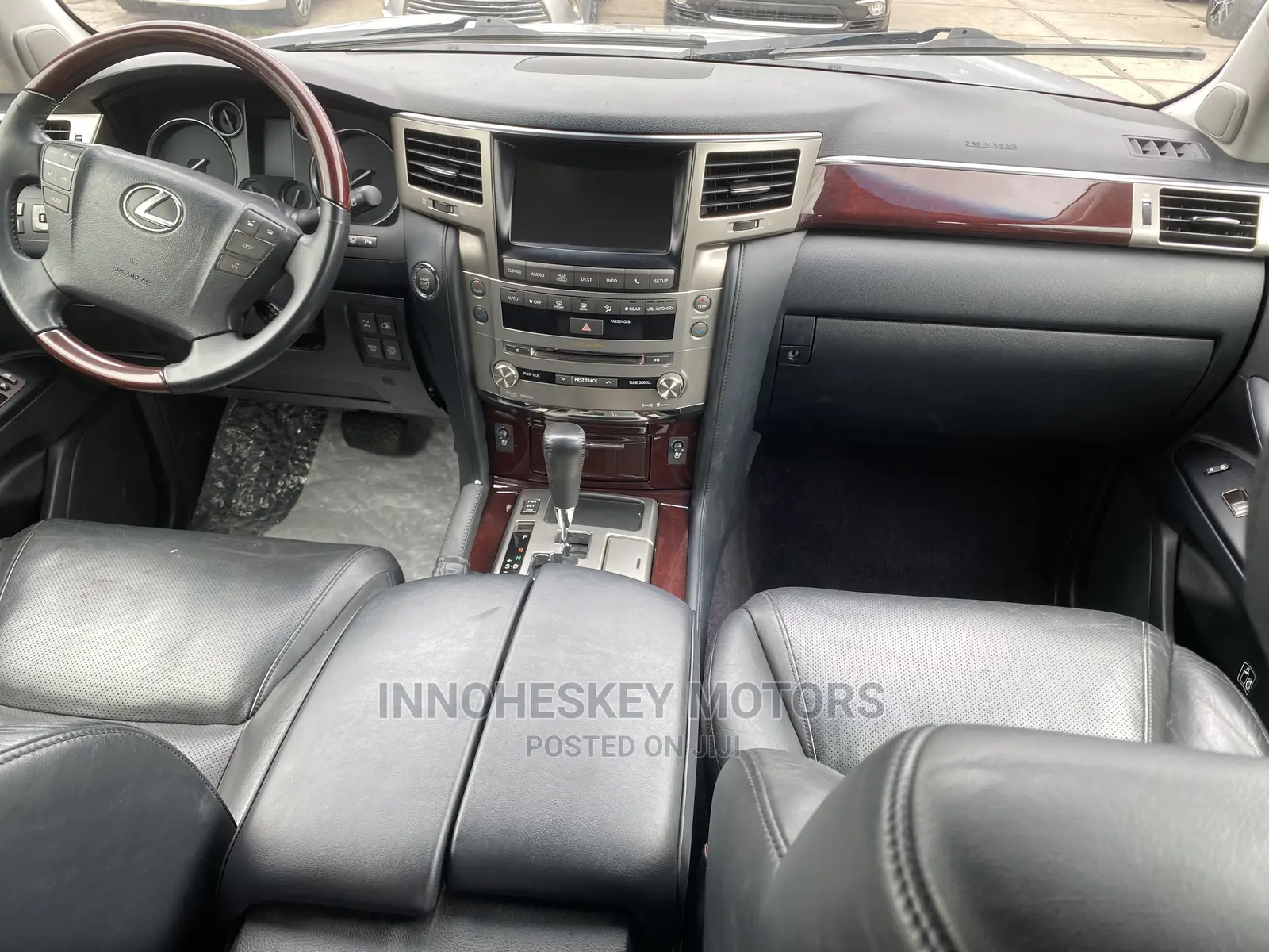 Lexus LX 570 AWD 2013 Silver
