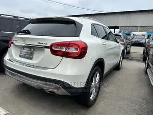 Mercedes-Benz GLA 250 2016 White