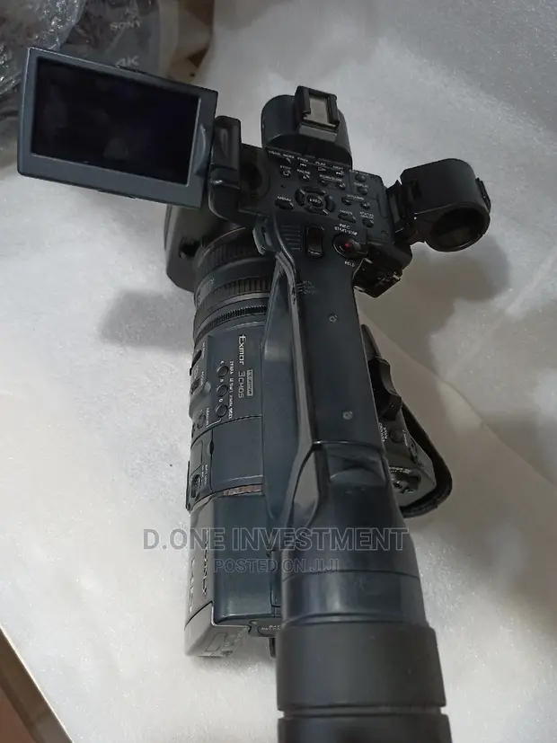 Sony Ax2000 Video Camera in Ojo Photo Video Cameras, D One