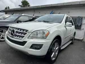 Photo - Mercedes-Benz M Class ML 350 4x2 2010 White