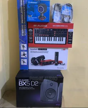 Maudio Studio Monitor and Focusrite 2i2 Studio Bundle Pack