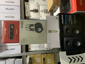 Studio Pack ( Focusrite 2i2, C3 Microphone, Alesis Elevate 3