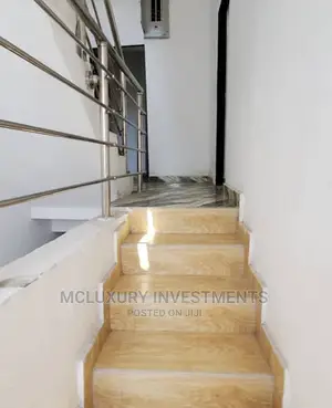 Furnished 4bdrm Townhouse/Terrace in Lekki for Sale