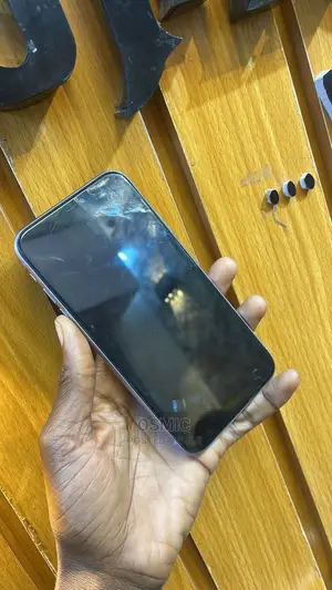 New Apple iPhone 11 64 GB Purple