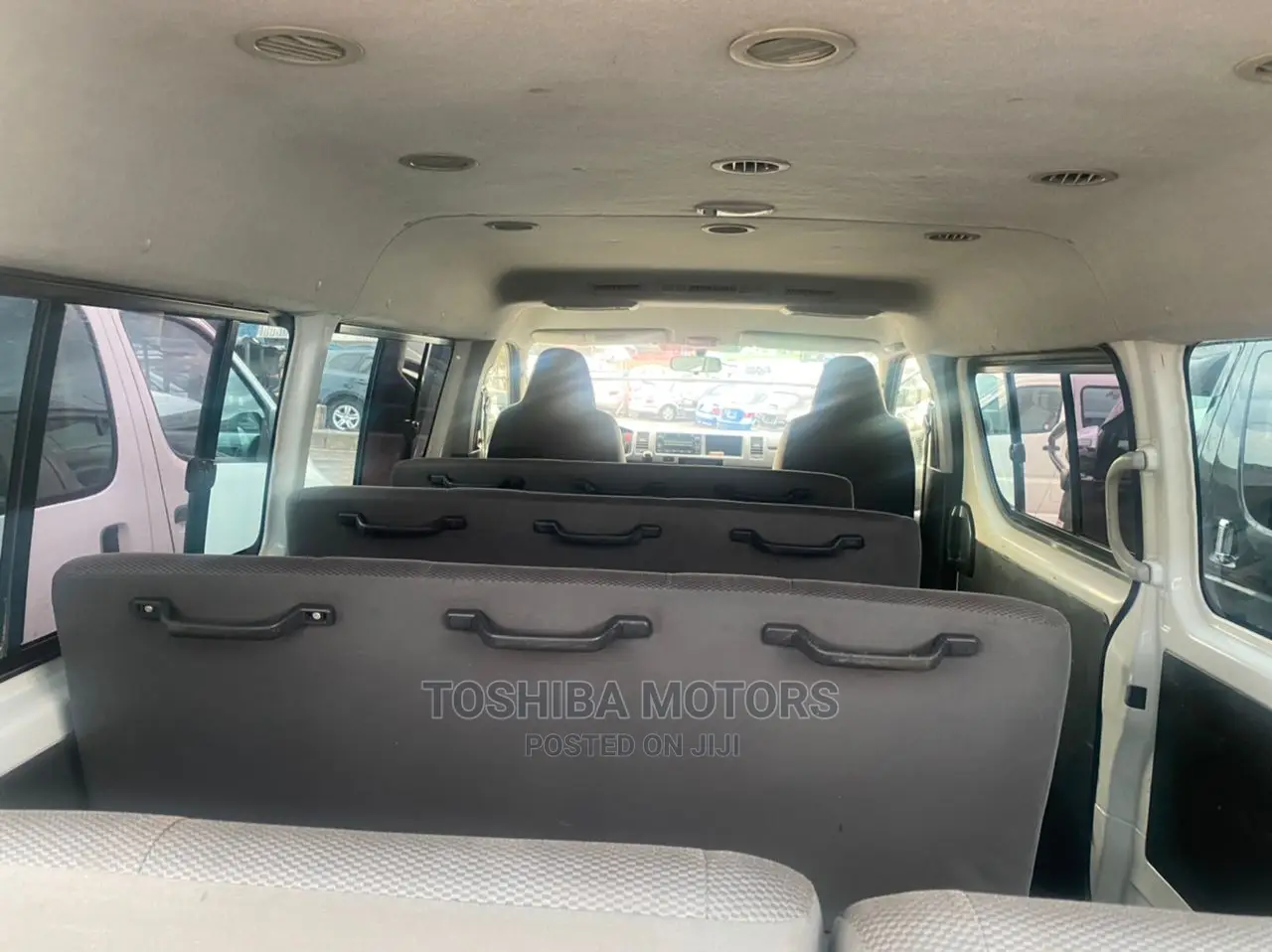 Toyota HiAce 2013 White