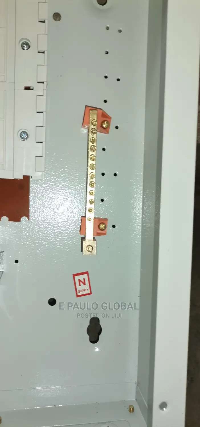 12 Stabluk Fuse Distribution Board