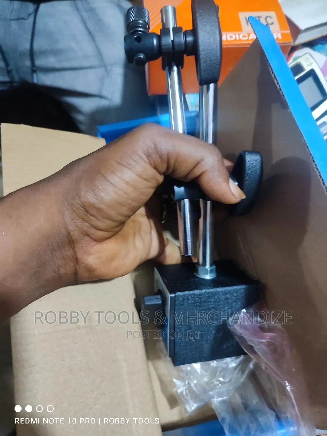 Magnetic Base