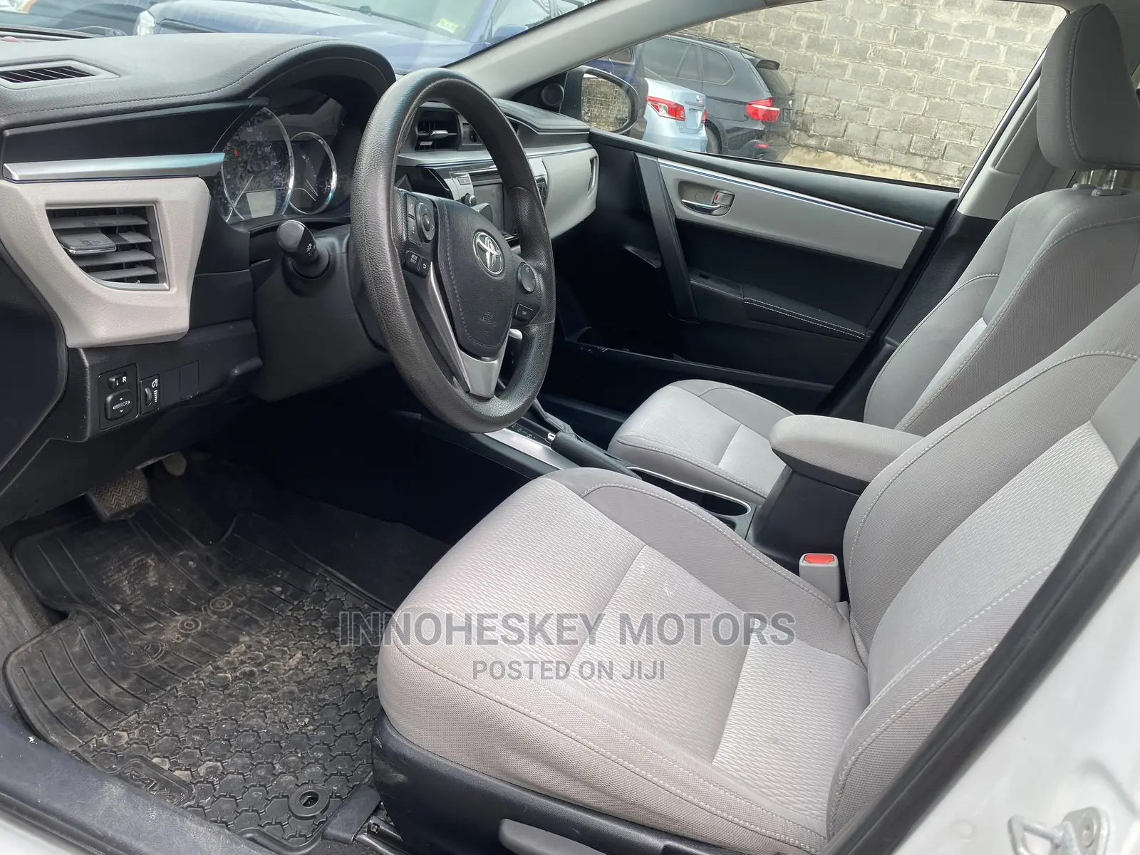 Toyota Corolla 2014 White