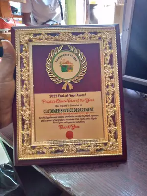 Wooden Award O5
