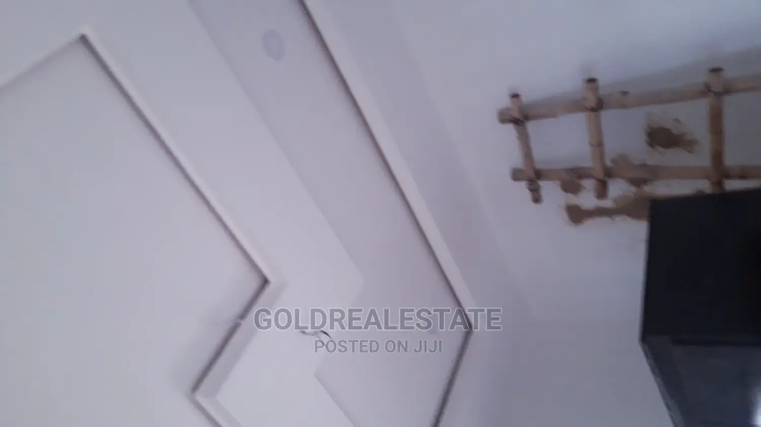 2bdrm Block of Flats in Zone E, Apo Resettlement for rent