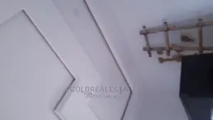 2bdrm Block of Flats in Zone E, Apo Resettlement for rent
