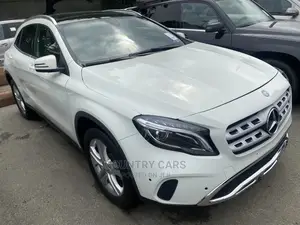 Mercedes-Benz GLA 250 2017 White