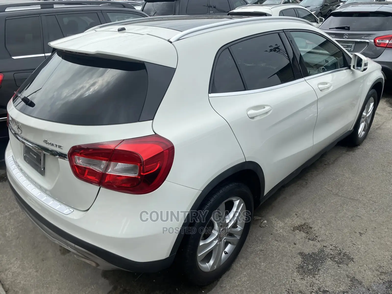 Mercedes-Benz GLA 250 2017 White