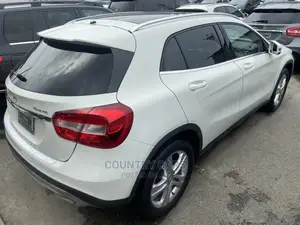 Mercedes-Benz GLA 250 2017 White