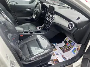 Mercedes-Benz GLA 250 2017 White