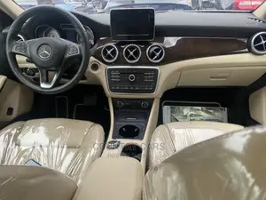 Mercedes-Benz GLA 250 2016 White
