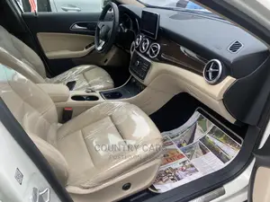 Mercedes-Benz GLA 250 2016 White