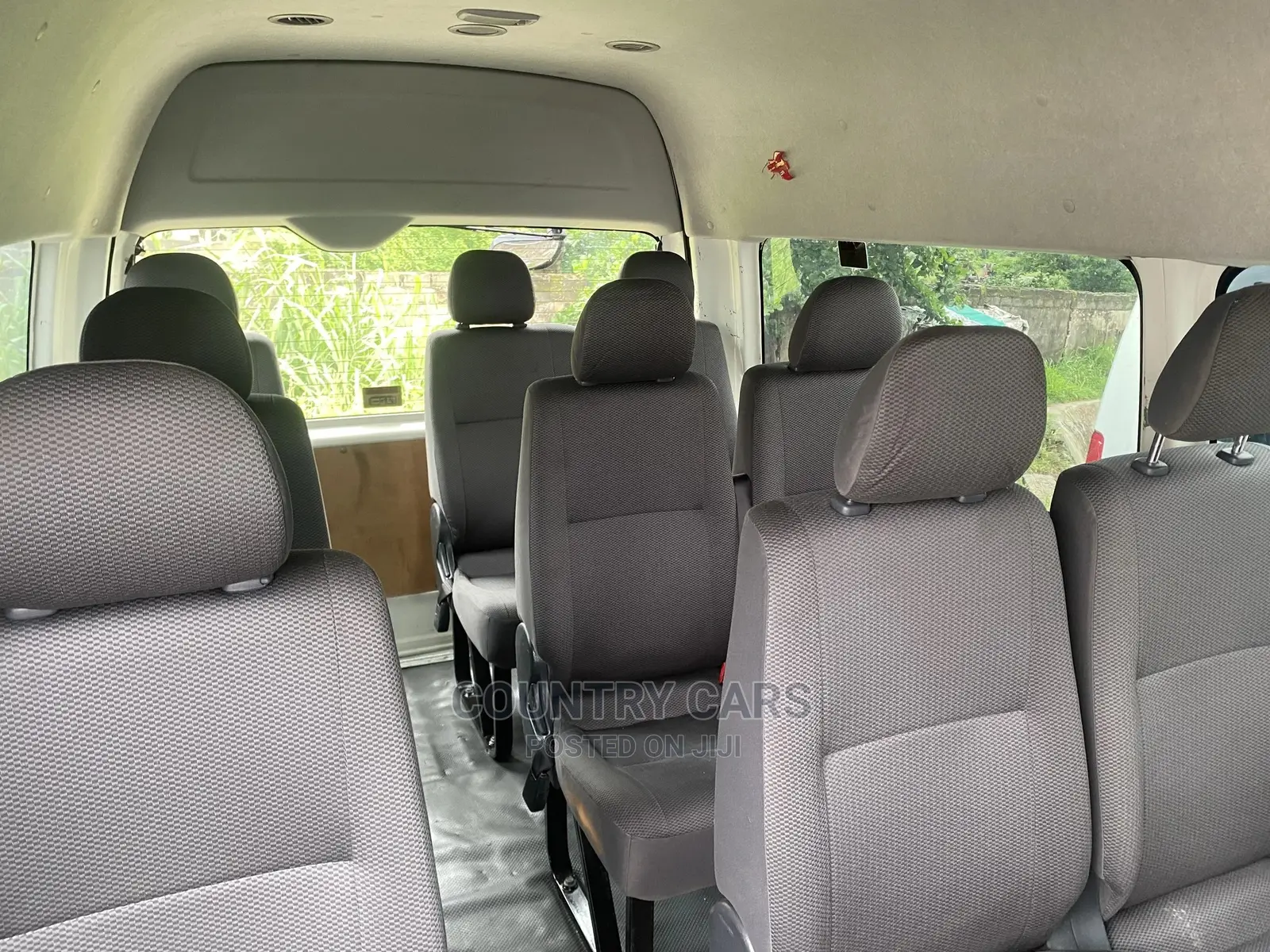 Toyota HiAce 2018 White