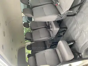 Toyota HiAce 2018 White