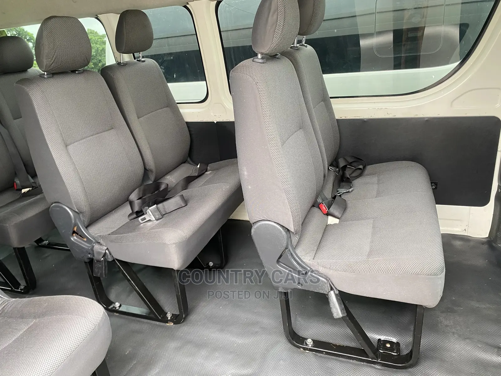 Toyota HiAce 2018 White
