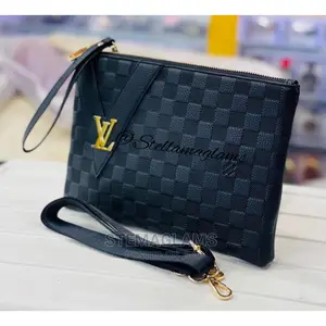 Louis Vuitton Men’S Arm-Pit Bag