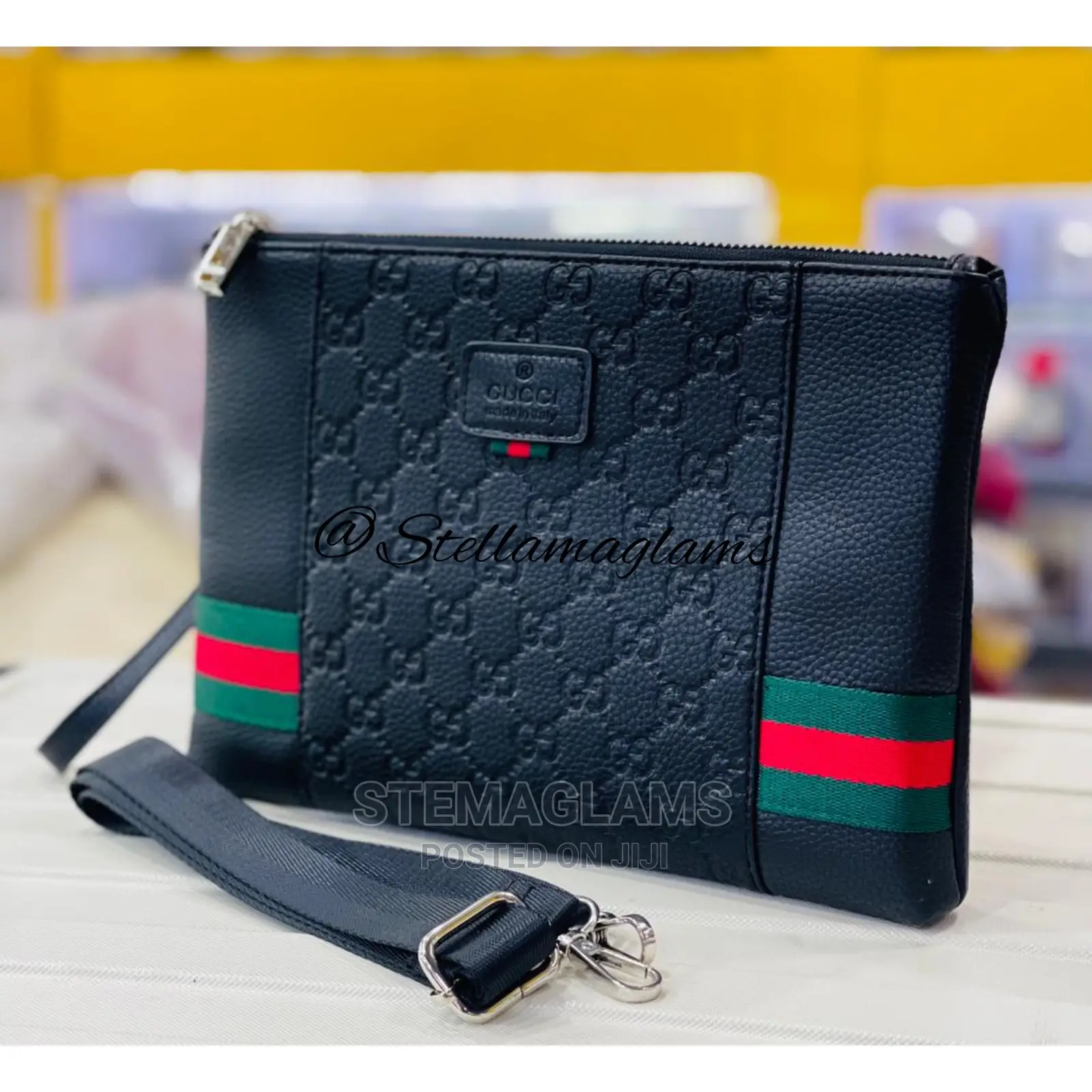 Louis Vuitton Men’S Arm-Pit Bag