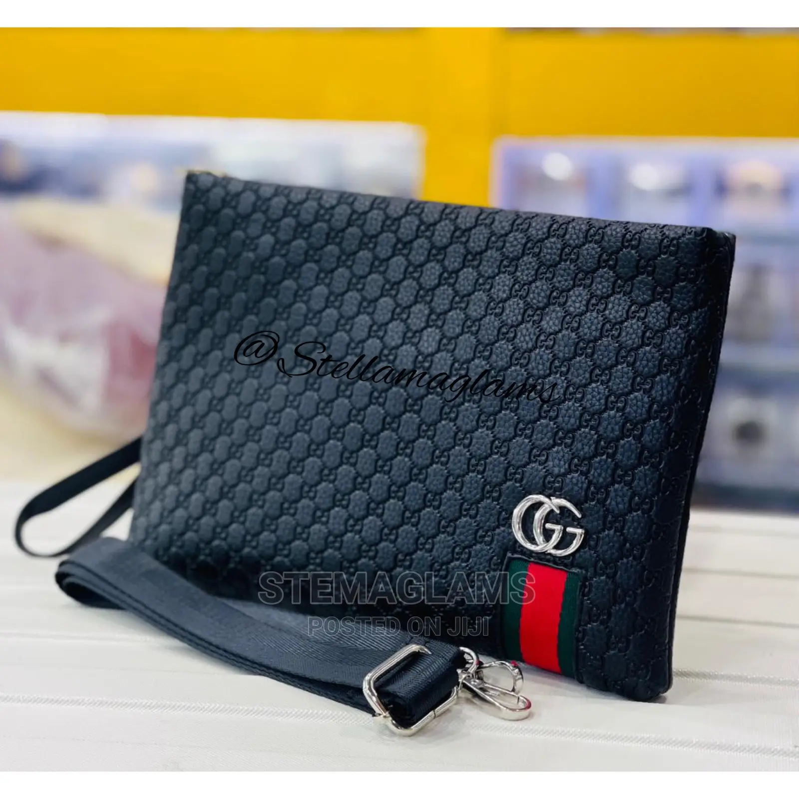 Louis Vuitton Men’S Arm-Pit Bag