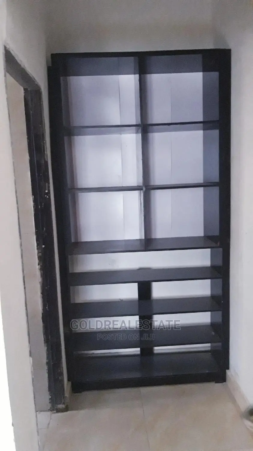 2bdrm Block of Flats in Zone E, Apo Resettlement for rent