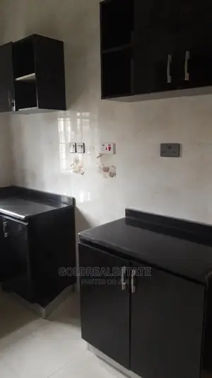 2bdrm Block of Flats in Zone E, Apo Resettlement for rent