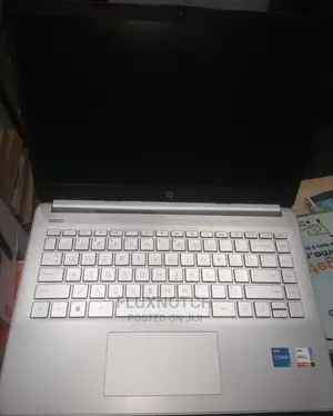 New Laptop HP 14z 8GB Intel Core I5 SSD 512GB