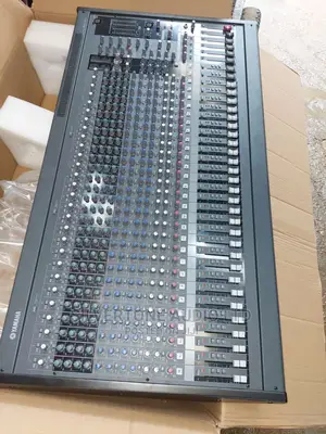 High Quality Yamaha 32 Channel Mixer
