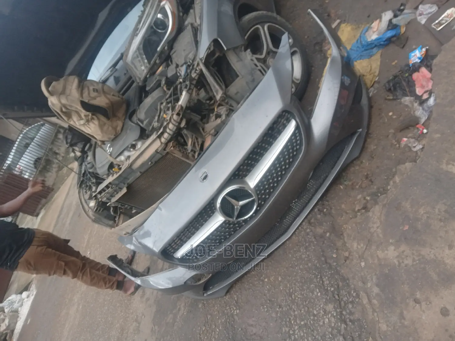 CLA 250 2015 Headlight Replacement