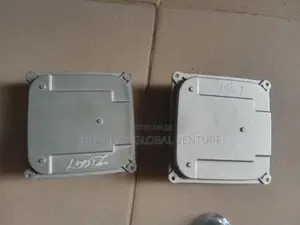 GLA/ CLA Set of Head Light Charger