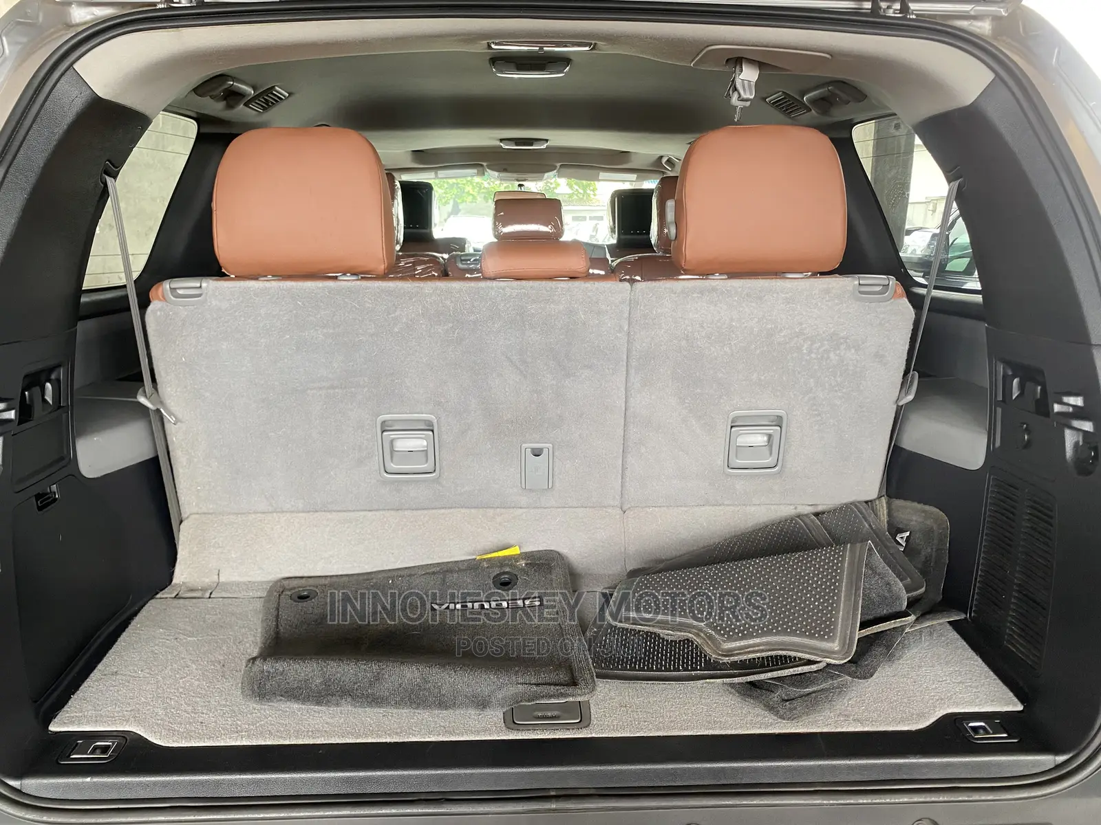 Toyota Sequoia 2015 Silver