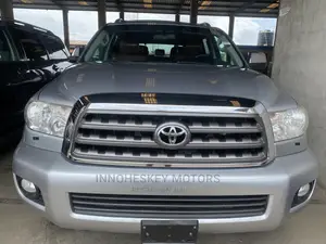Toyota Sequoia 2015 Silver