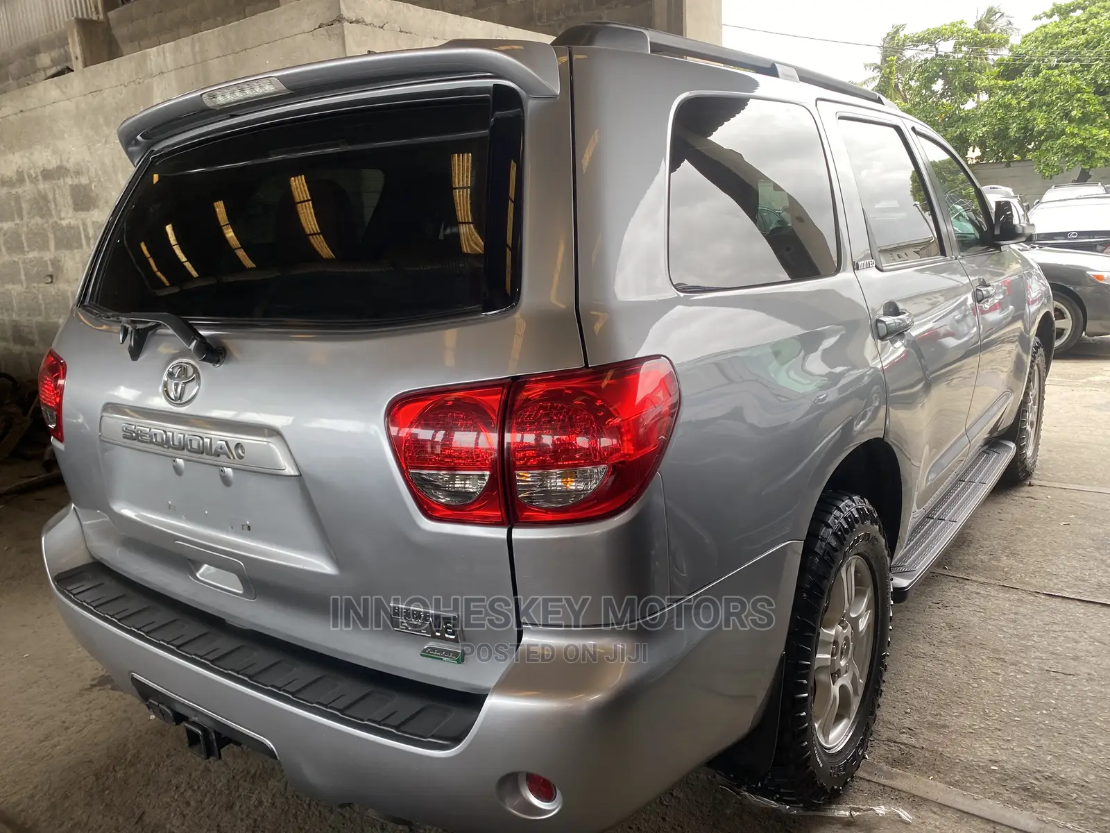 Toyota Sequoia 2015 Silver