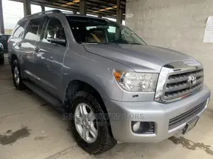Toyota Sequoia 2015 Silver