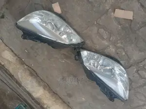 C300 2010 Set of Tokunbo Headlight
