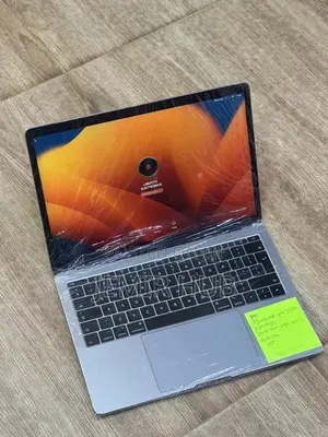 Laptop Apple MacBook Pro 2017 8GB Intel Core i5 SSD 256GB