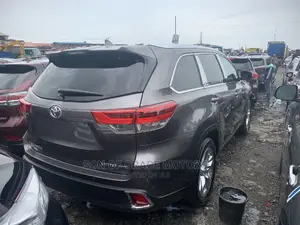 Toyota Highlander 2015 Gray