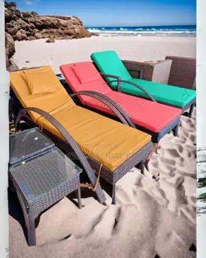 Quality Rattan Pool Bed With Side Stool