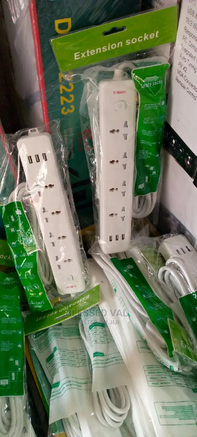 D- Marc 4 Way Extension With 3 USB Socket
