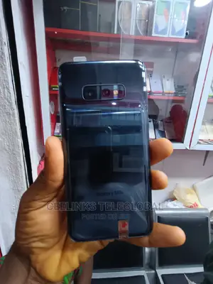 Samsung Galaxy S10e 128 GB Black