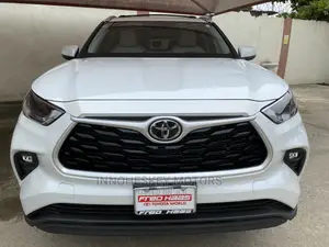 Toyota Highlander XLE 2022 White