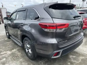 Toyota Highlander 2019 Gray