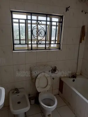 4bdrm Block of Flats in Golf Estate, Enugu for rent