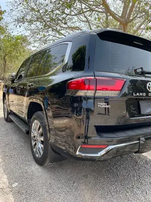 Land Cruiser for Rent/Hire