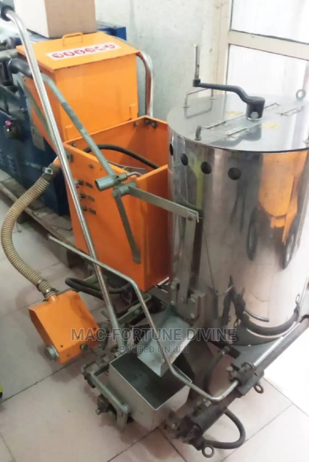 Thermoplastic Road Marking Machine